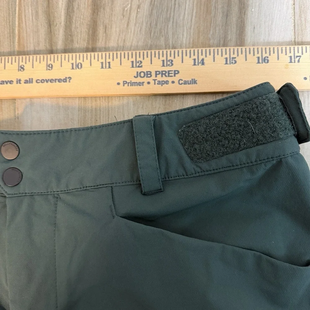 Helly Hansen Shorts Men's M Green Blaze Softshell Hiking Outdoor Adjustable